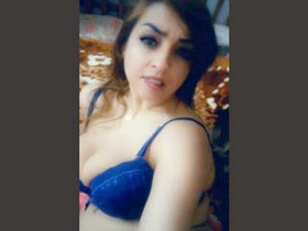 Nri girl shows off her ass and pussy in steamy video