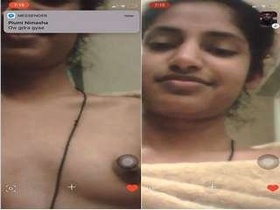 Tamil girl flaunts her amazing boobs in a super hot video