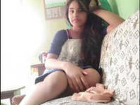 Desi girl flaunts her ample bosom on video call