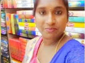 Tamil bhabhi gets naughty on video call