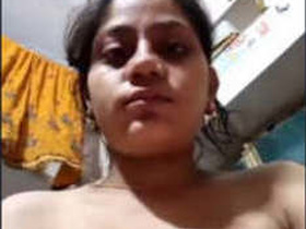 Indian bhabi gives a blowjob and swallows cum in HD video