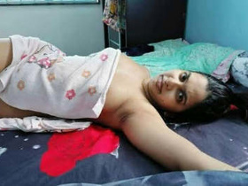 Desi beauty leaks her perfect body on video