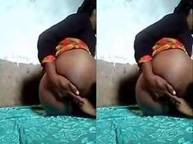 Indian girl flaunts her naked body