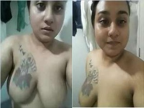 Horny Tamil girl captures intimate selfies