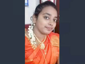 Tamil babe flaunts her boobs and pussy on Vk