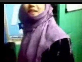 Gandu Mauville's wife gets naughty in a steamy video