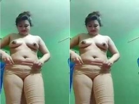 Bangla wife strips down and flaunts her naked body