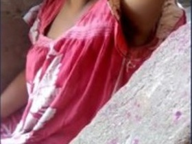 Desi bhabi records a video of herself