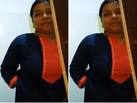 Pretty girl demonstrates the art of licking and fucking