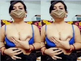 Bhabhi's seductive nude display