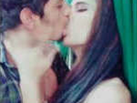 Desi lovers enjoy a romantic kissing session