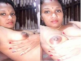 Naughty Indian bhabhi flaunts her huge breasts and wet pussy