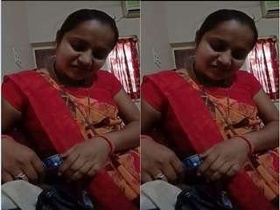 Desi Boudi delivers a blowjob and removes her penis
