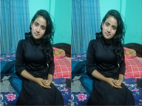 Bangla girl with big tits gets naughty in exclusive video