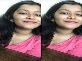 Indian amateur girl exposes her body parts in exclusive video