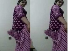 Pakistani girl's exclusive dressing up session