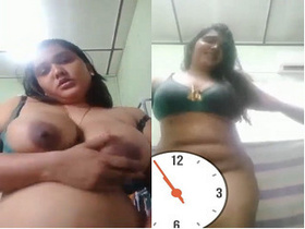 Fatty desi bhabhi flaunts her big boobs and dances sensually