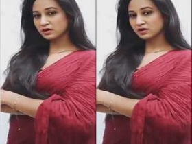 Exclusive Indian girl flaunts her big boobs