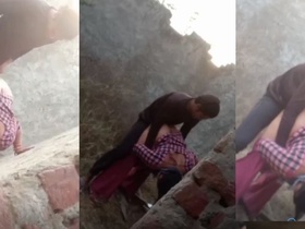 Desi village slut gets fucked in the open air by randi