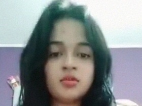 Naked Indian girls masturbate in selfie video