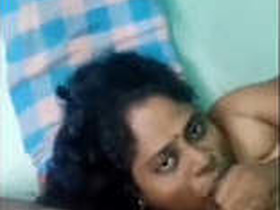 Desi bhabhi gives a sensual blowjob