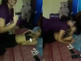 Indian lesbians have a fun time together