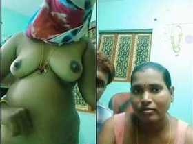 Exclusive video of a Tamil wife baring her body for fans