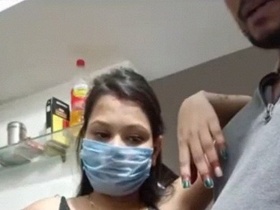 Desi couple's live sex video on Indian sex tube