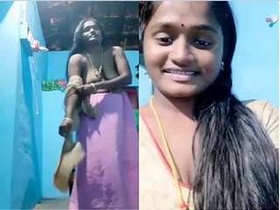 Exclusive video of a horny Tamil bhabhi exposing her boobs and pussy