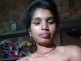 Kamapisachi's nude selfie video of a village auntie