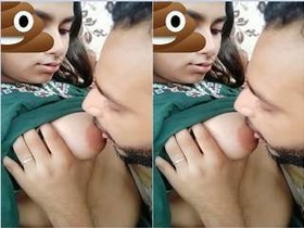 Cute Indian girl gives a blowjob in exclusive video