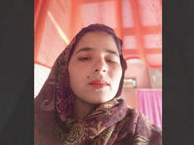 Horny girl's MMS videos that were never sent