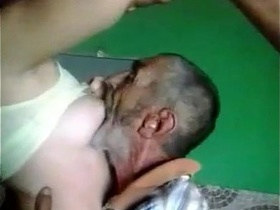 Desi girl gets fucked by older man in MMC video