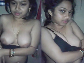 Indian bhabhi flaunts her beautiful black bra and breasts in hot video