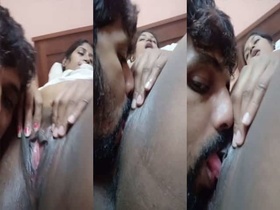 Indian woman's pussy gets licked in amateur MMS video