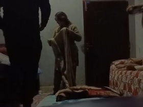 Pakistani wife gets a blowjob and hard fucked in clear Hindi video
