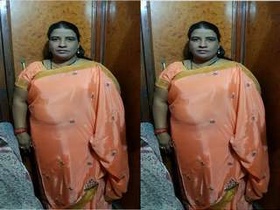 Randi Bhbahi's sari-less blowjob for a client