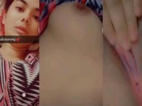 Hot Indian babe flaunts her assets and masturbates on video call