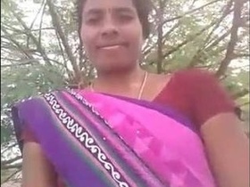 Telugu village bhabhi flaunts her pussy in a steamy video