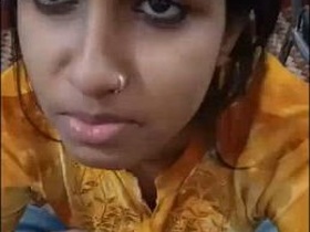 Cute Indian girlfriend gives a sensual blowjob
