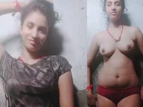 Bhabi bares her boobs and pussy for camera