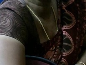 Indian MILFs in steamy sex movies
