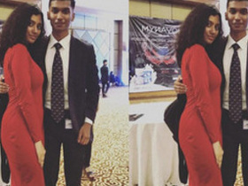 Desi teen shows off her sweet peach on cam for her boyfriend