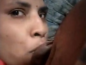 Desi bhabi gets paid for hotel room sex
