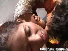 Indian couple's wild sex in a hotel room