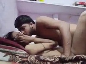 Amateur couple shares real homemade sex tape