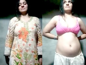 Cute Desi girl records nude video of herself