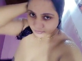 Bathroom buddy gets naughty with a sexy woman