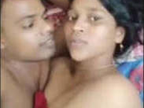 Horny Bengali lovers indulge in steamy romance and Boov pressing