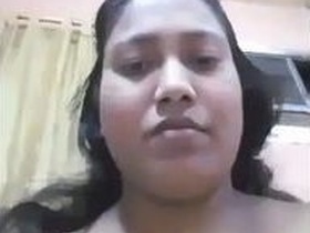 Cute bhabi flaunts her big pussy in steamy video